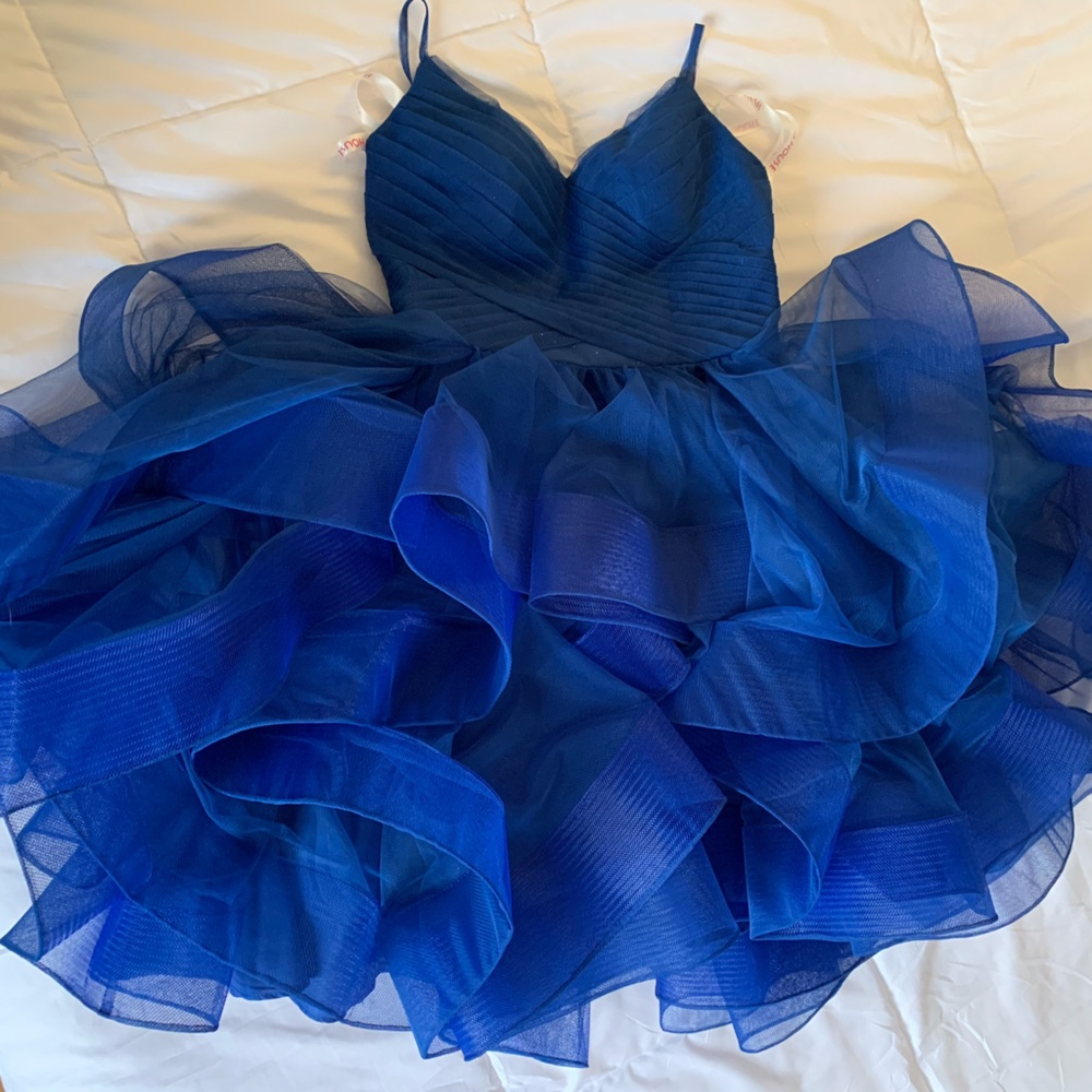 Blue puffy dress